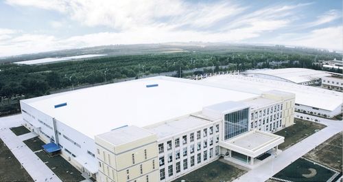 批量制造灯塔工厂 工业富联发布十大数字化转型标杆案例，助力经纬编布销售行业升级